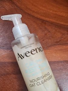 Aveeno Calm + Restore Oat Cleanser