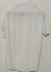 ARROW Men's Classic White Short Sleeve Shirt