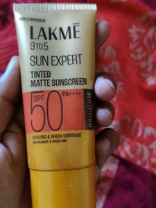 Lakme  Sunscreen with pilgrim face wash
