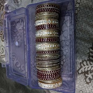 Beautiful 🅰️Set of Red & Gold Bangles