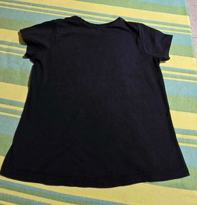 2 T-shirts at the price of 1