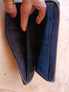 Hide Design Black Wallet