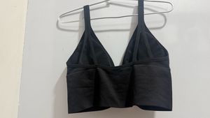 Black Zip Front Crop Top Brallete