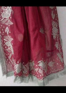 Exquisite Embroidered Kurta Neckline
