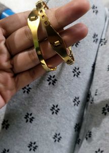 Chic Gold Bracelets Set