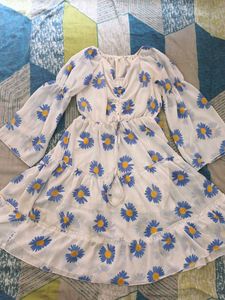 Cute Daisy Print Mini Dress