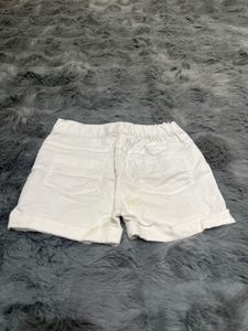 2 White And Yellow Girls' Shorts