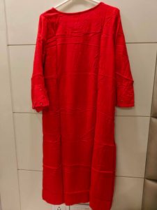 Vibrant Red Embellished Kurta in L