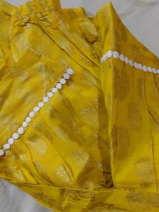 dark Yellow Printed Kurta Set leanth 37