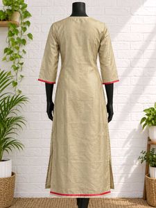 Elegant Embroidered Kurti