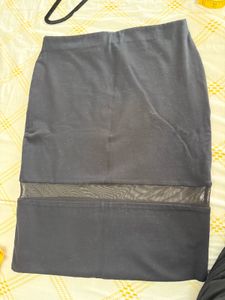 Zara - Chic Black Pencil Skirt with Mesh Detail