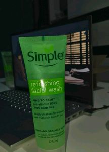 Simple Refreshing Facial Wash