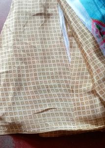 Crepe saree new one.. grab it for very low rate..