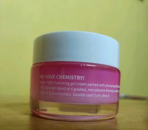Plum Bulgarian Rose Gel Cream