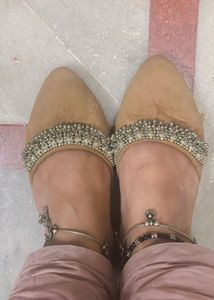 New stylish jutti