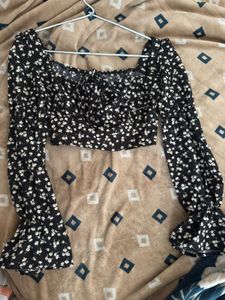 Chic Floral Print Square Neck Long Sleeve Crop Top