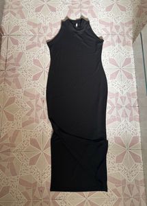 Black Bodycon Dress with side slit and freeb