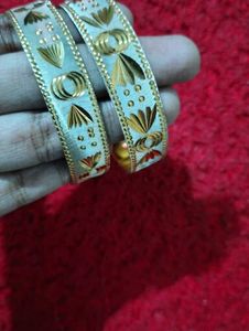 Exquisite Gold-Toned Bangles