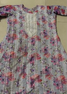 Floral Print Kurta with Lace Detailing