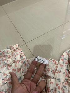 cute floral top
