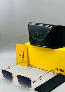 Chic Fendi Square Sunglasses
