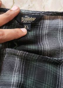 Granny Chic Plaid Lace-Up Blouse