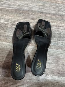 Stylish Women's Bow Detail Heels