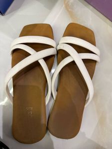 I am selling flip flops