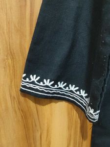 Black Kurta with Exquisite Embroidery