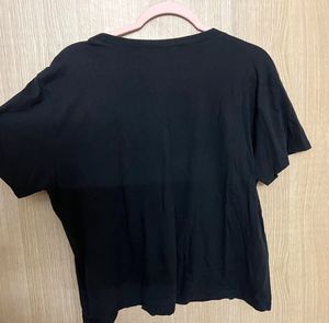 Casual Black "California Customs" Graphic