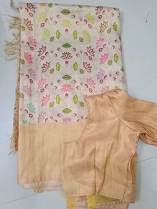 Elegant Floral Saree with Blouse