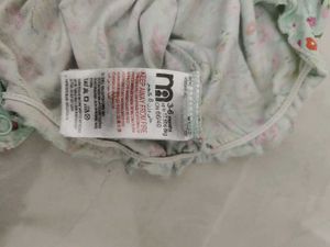 2 onesie for girls ( 6-9 months)