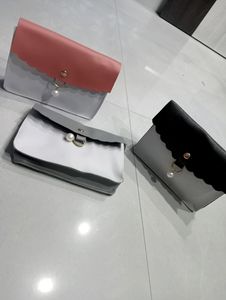 🔥  Pack Of 1 Beautiful casual slingbag