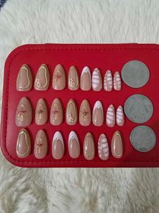 💅Elegant Press-On Nails💅
