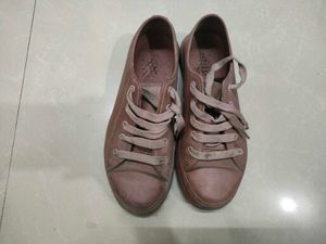 used Women's Pink Sneakers