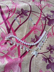 Elegant Pearl and Crystal Necklace Set