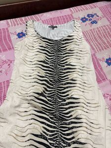 Stylish Tiger Print Sleeveless Top