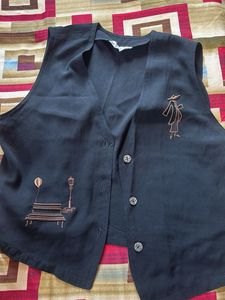 Chic Embroidered Sleeveless Vest