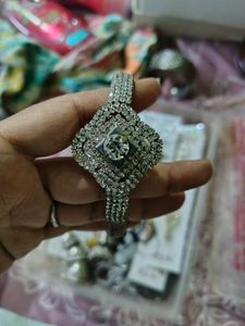 Sett of 8+ earrings and bracelet, necklace