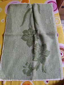 Brand new Set of 3 Hand Towels 30x50 cm