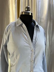 H&amp;M pastel blue fitted button-down shirt