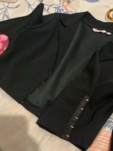 Black Cropped Blazer Jacket