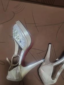Spiffy Sparrow Heels It's 39 Size