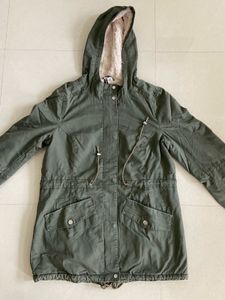 🚨Price Drop🚨H&M Olive Green Hooded Jacket
