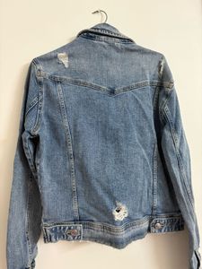 Zara Blue Denim Jacket 🦋