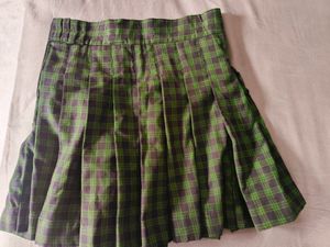 Green &amp; Black Plaid Pleated Mini Skirt