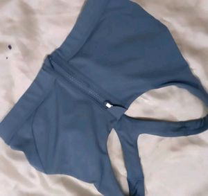 Stylish Sports Bra with Zipper