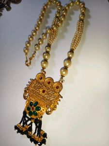 Exquisite Pearl &amp; Gold Pendant Necklace