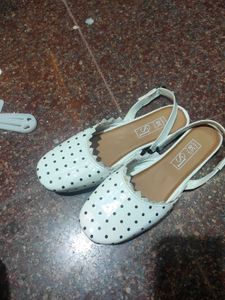 White Polka Dot Flats 🎀