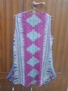 Vibrant Printed Sleeveless Kurta